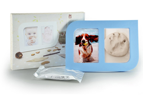 Molde da patinha azul com espaço para foto